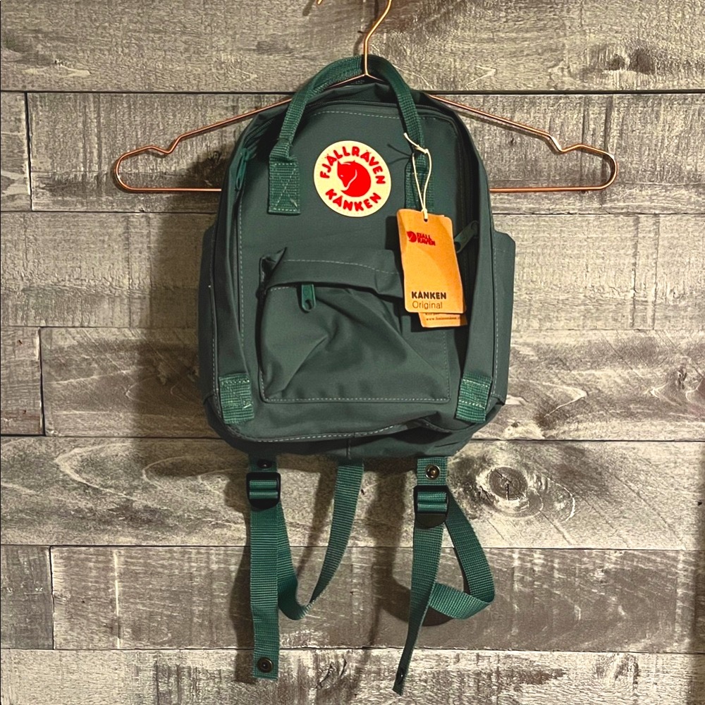 Fjallraven Kånken Mini Backpack in Dark Green